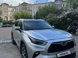 Toyota Highlander 2023 годаүшін25 800 000 тг. в Астана – фото 2