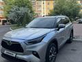 Toyota Highlander 2023 годаүшін25 800 000 тг. в Астана