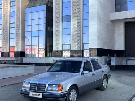 Mercedes-Benz E 220 1992 года за 2 500 000 тг. в Талдыкорган – фото 2