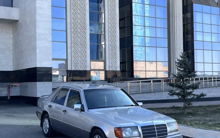 Mercedes-Benz E 220 1992 годаүшін2 500 000 тг. в Талдыкорган