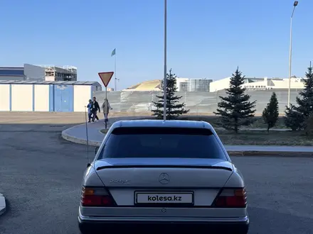 Mercedes-Benz E 220 1992 года за 2 500 000 тг. в Талдыкорган – фото 5
