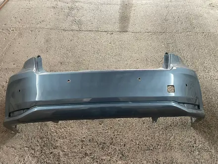 Бампер задний Toyota Corolla 2018 — кузов 210 за 55 000 тг. в Караганда