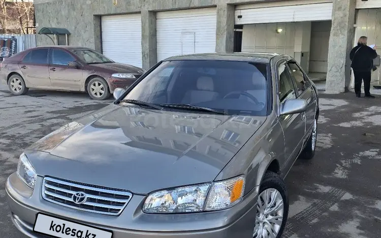 Toyota Camry 2000 года за 3 600 000 тг. в Алматы