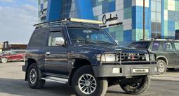 Mitsubishi Pajero 2000 годаfor4 500 000 тг. в Актау