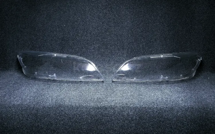 На Mazda GG стекла фар правое и левое Костанай Алматы за 24 000 тг. в Костанай