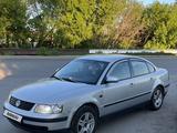 Volkswagen Passat 1998 годаfor1 450 000 тг. в Караганда
