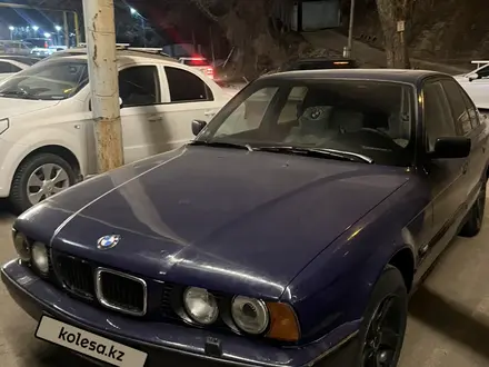 BMW 520 1991 года за 1 100 000 тг. в Алматы – фото 5