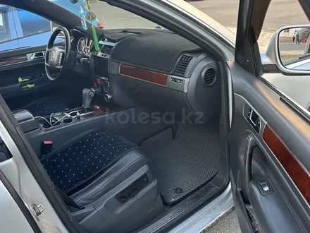 Volkswagen Touareg 2006 года за 5 700 000 тг. в Костанай – фото 5