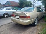 Toyota Camry 2001 годаүшін3 400 000 тг. в Алматы – фото 2