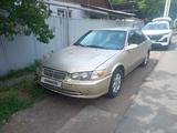 Toyota Camry 2001 годаүшін3 400 000 тг. в Алматы – фото 4