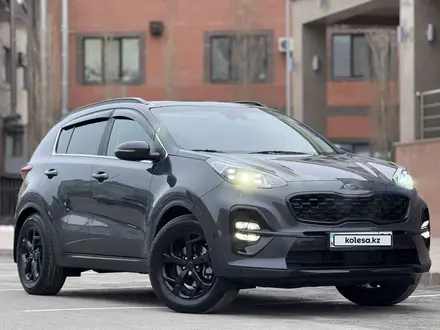 Kia Sportage 2021 года за 11 800 000 тг. в Актобе