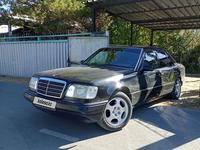 Mercedes-Benz E 220 1993 годаfor2 200 000 тг. в Жезказган