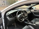 Hyundai Sonata 2018 года за 3 500 000 тг. в Атырау – фото 3