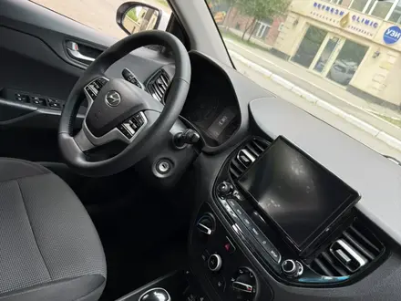 Hyundai Accent 2021 года за 5 770 000 тг. в Караганда – фото 5