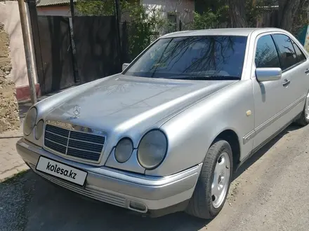 Mercedes-Benz E 280 1998 года за 3 600 000 тг. в Шымкент – фото 2