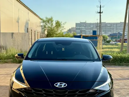 Hyundai Elantra 2022 года за 12 200 000 тг. в Уральск