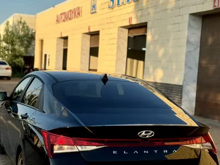 Hyundai Elantra 2022 года за 12 200 000 тг. в Уральск – фото 6