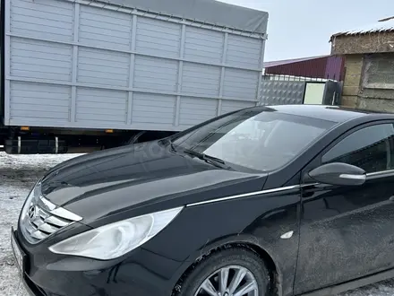 Hyundai Sonata 2010 года за 5 000 000 тг. в Астана – фото 2