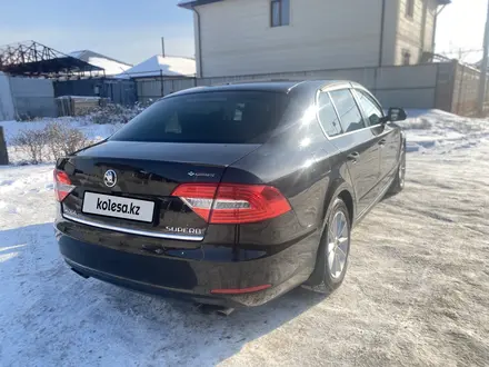 Skoda Superb 2013 года за 5 100 000 тг. в Алматы – фото 13