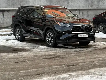 Toyota Highlander 2022 года за 24 700 000 тг. в Алматы – фото 3
