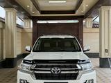 Toyota Land Cruiser 2021 года за 39 000 000 тг. в Шымкент – фото 3