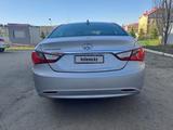 Hyundai Sonata 2012 года за 4 000 000 тг. в Актобе – фото 4