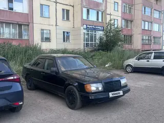 Mercedes-Benz E 230