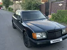 Mercedes-Benz E-Class, 1990