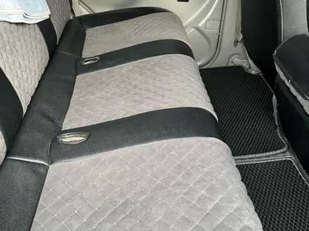 Toyota Land Cruiser 2006 года за 8 000 000 тг. в Актобе – фото 13