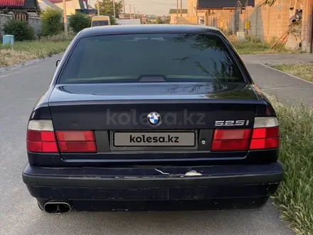 BMW 525 1995 года за 2 200 000 тг. в Шымкент – фото 2