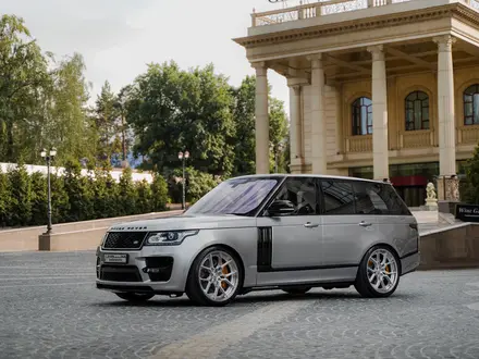 Land Rover Range Rover 2014 года за 28 000 000 тг. в Алматы – фото 27