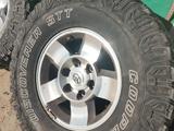 Диски с резиной Toyota LC Prado FJ Cruiser Lexus GX470 460 Hilux за 600 000 тг. в Актау – фото 4