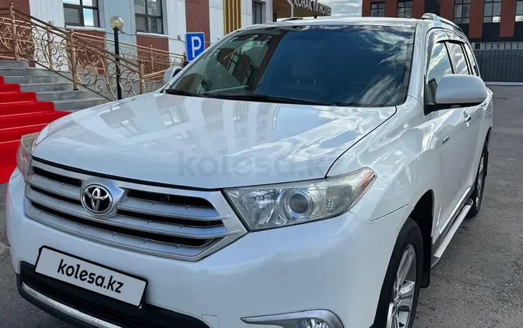 Toyota Highlander 2012 года за 12 500 000 тг. в Астана