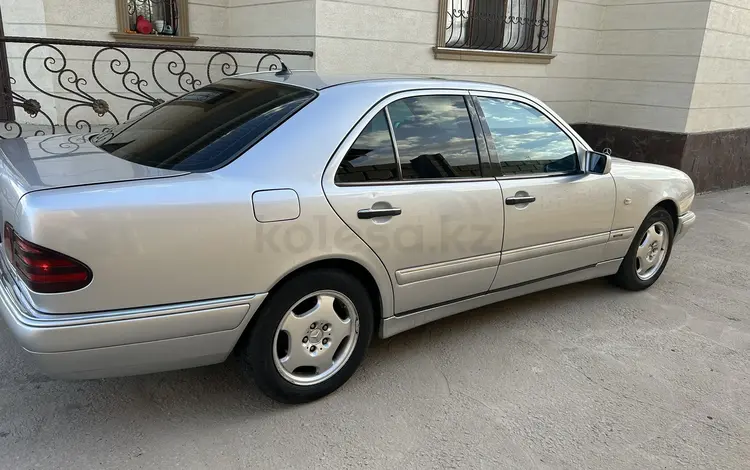 Mercedes-Benz E 240 1999 года за 3 200 000 тг. в Шымкент