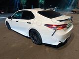 Toyota Camry 2020 года за 10 500 000 тг. в Алматы – фото 3