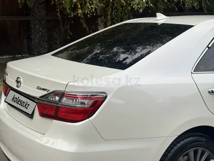 Toyota Camry 2016 года за 11 300 000 тг. в Алматы – фото 5