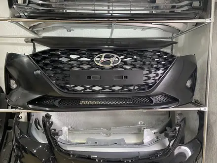 Решетка радиатора Hyundai Accent за 85 000 тг. в Костанай