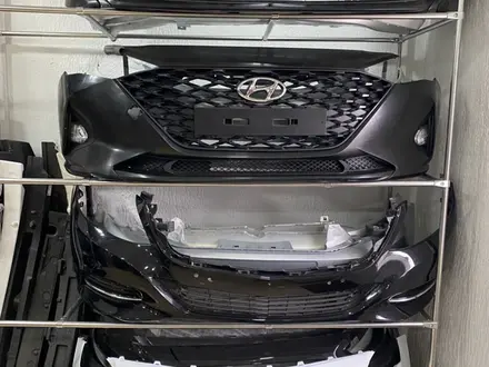 Решетка радиатора Hyundai Accent за 85 000 тг. в Костанай – фото 2
