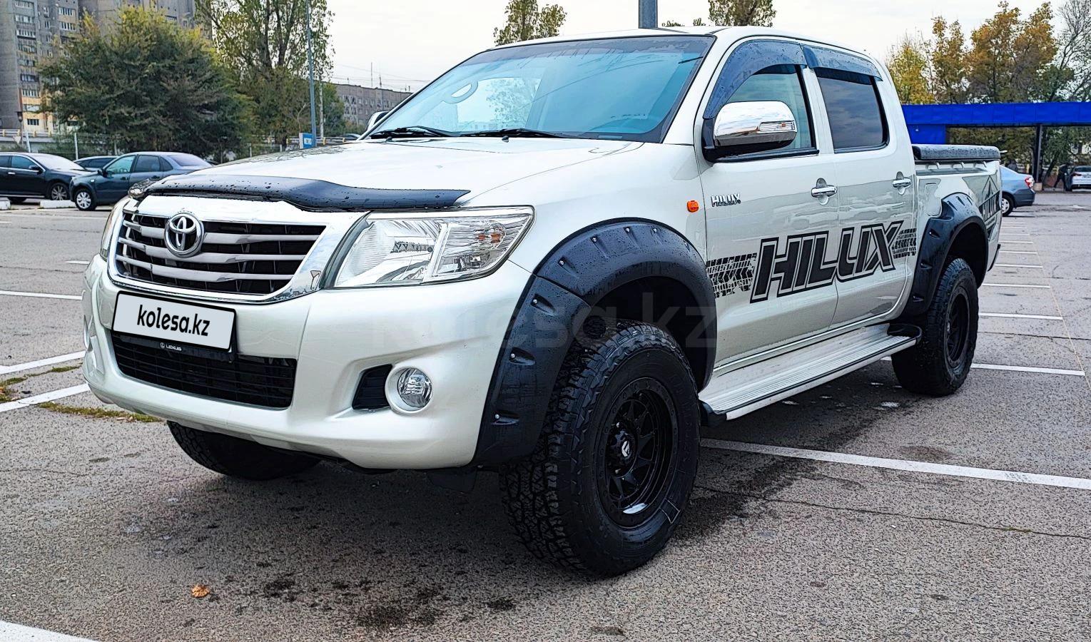 Toyota Hilux 2013 г.