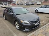 Toyota Camry 2010 годаfor4 500 000 тг. в Атырау – фото 4