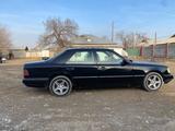 Mercedes-Benz E 220 1995 года за 1 300 000 тг. в Шымкент