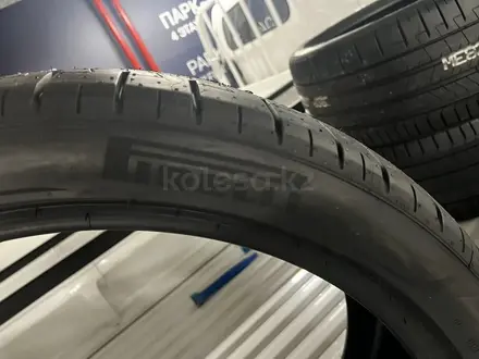 Комплект колес Pirelli P Zero 295/35 R23/335/30 R23 за 750 000 тг. в Алматы – фото 3