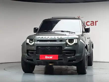 Land Rover Defender 2025 года за 90 180 000 тг. в Алматы