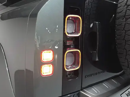 Land Rover Defender 2025 года за 90 180 000 тг. в Алматы – фото 7