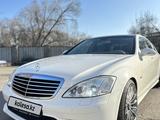 Mercedes-Benz S 500 2006 года за 7 800 000 тг. в Алматы – фото 4