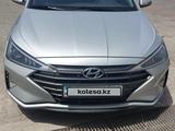 Hyundai Elantra 2019 года за 8 500 000 тг. в Актау – фото 2