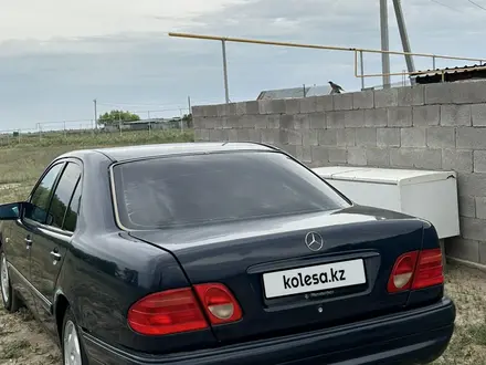 Mercedes-Benz E 230 1996 года за 1 700 000 тг. в Алматы – фото 4