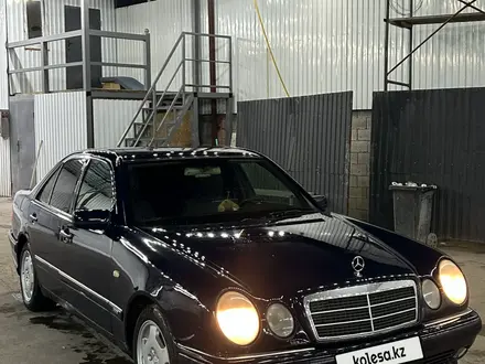 Mercedes-Benz E 230 1996 года за 1 700 000 тг. в Алматы – фото 8