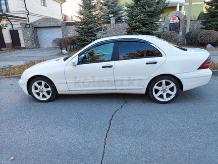 Mercedes-Benz C 180 2002 года за 3 700 000 тг. в Костанай