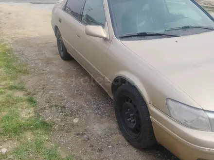 Toyota Camry 1998 года за 2 600 000 тг. в Шымкент – фото 3